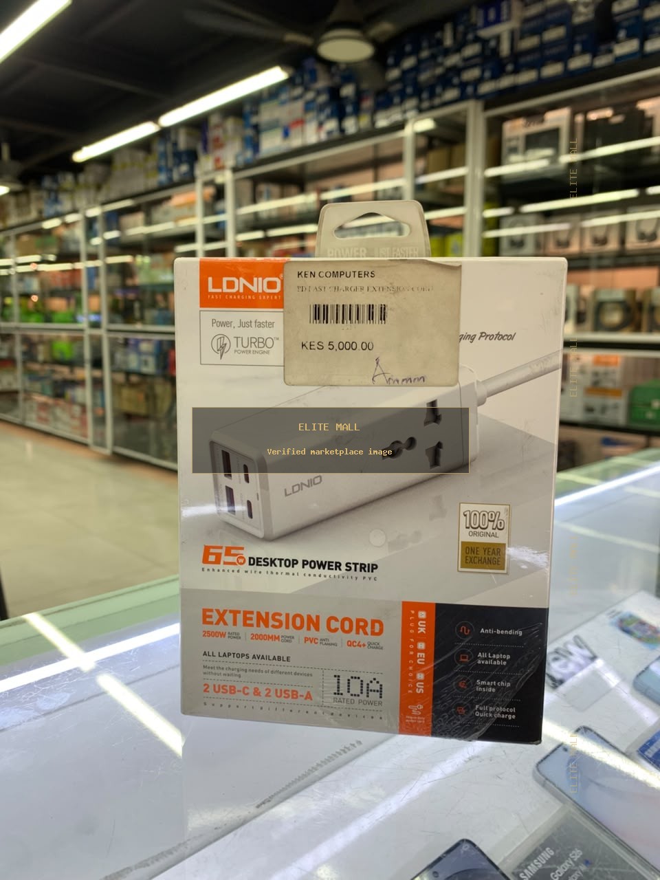 LDNIO 65W Desktop Power Strip Extension Cord Box from Ken Computers