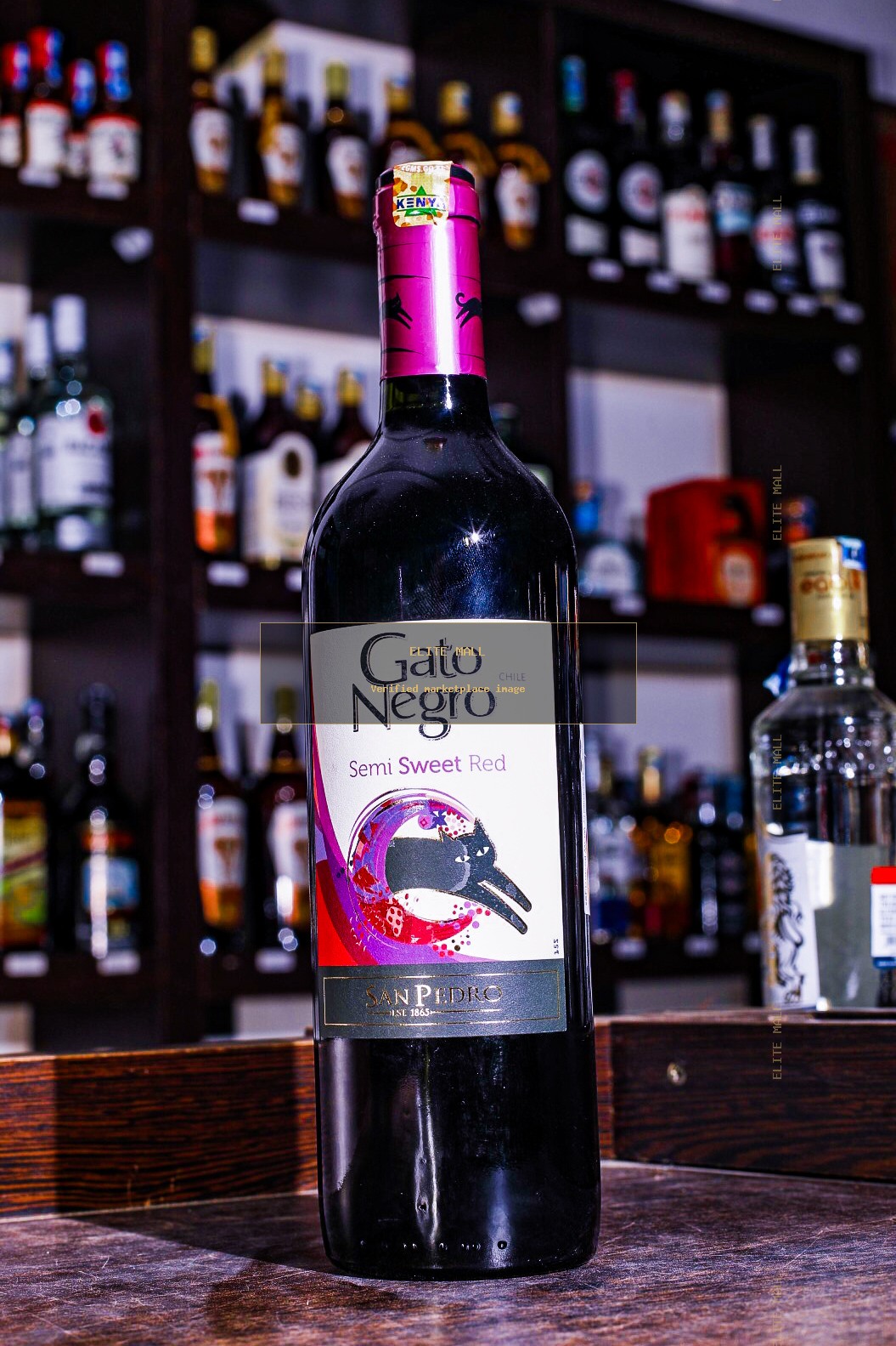 Gato Negro Semi Sweet Red Wine