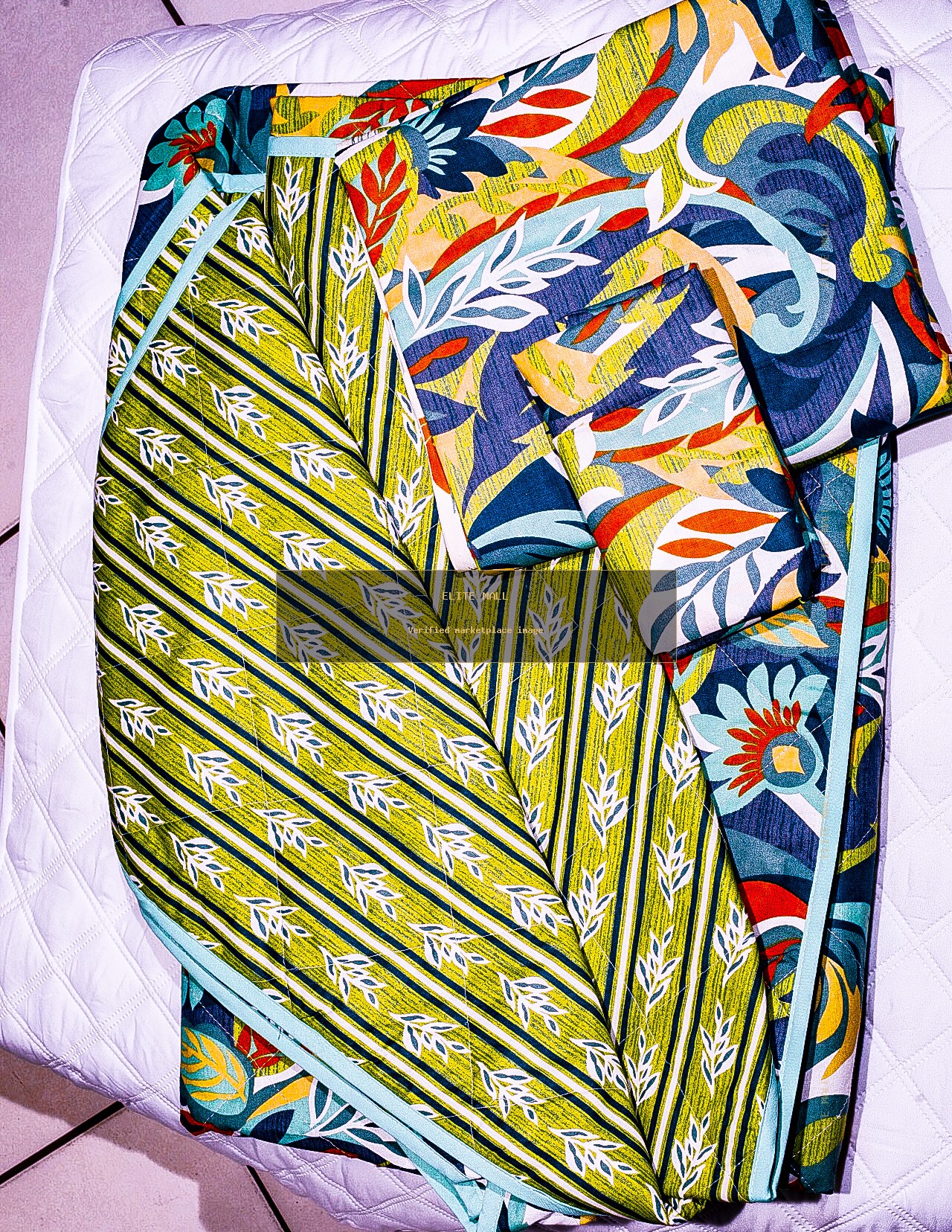 Multicolour Tropical Quilt Set